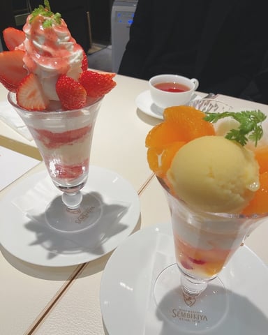 旬のフルーツパフェ!!!!!