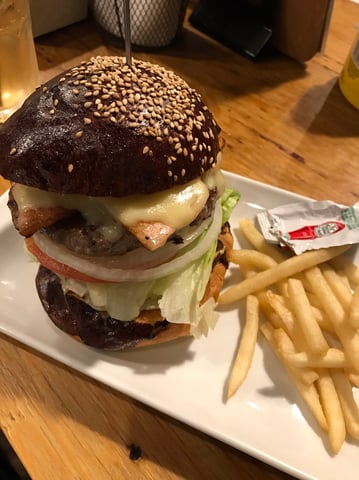 目黒の人気ハンバーガー屋さんへ♪