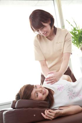 首、肩、腰、肩甲骨はがしでお身体をラクにしませんか！！