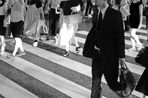 ストレス溜まっていませんか？不安・イライラを鎮めるセルフマッサージをご紹介！WACCA池袋店ブログ