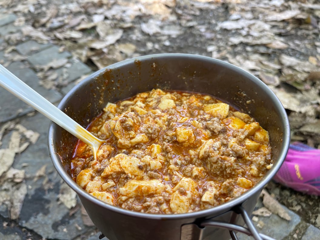 山で楽しむ麻婆豆腐