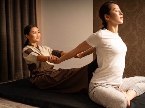 【新横浜】リラク｜タイ古式60分（12月・お仕事の合間の全身の疲れに)