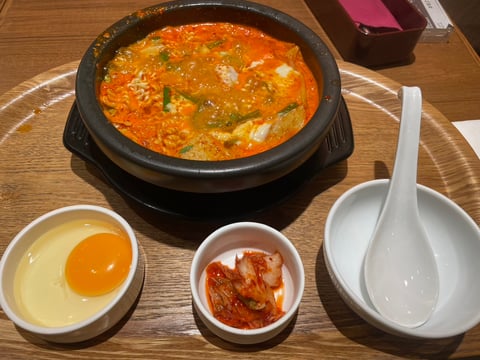 お友達と韓国料理を食べてきました！