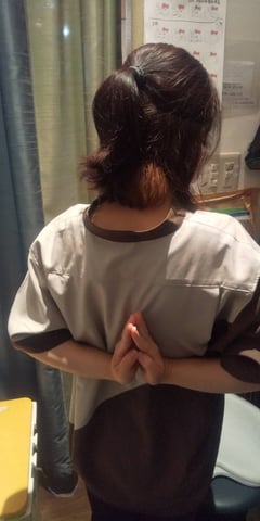 背中で合掌が出来るようになりたい！