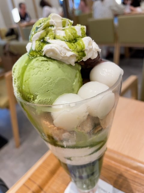 抹茶パフェ😋