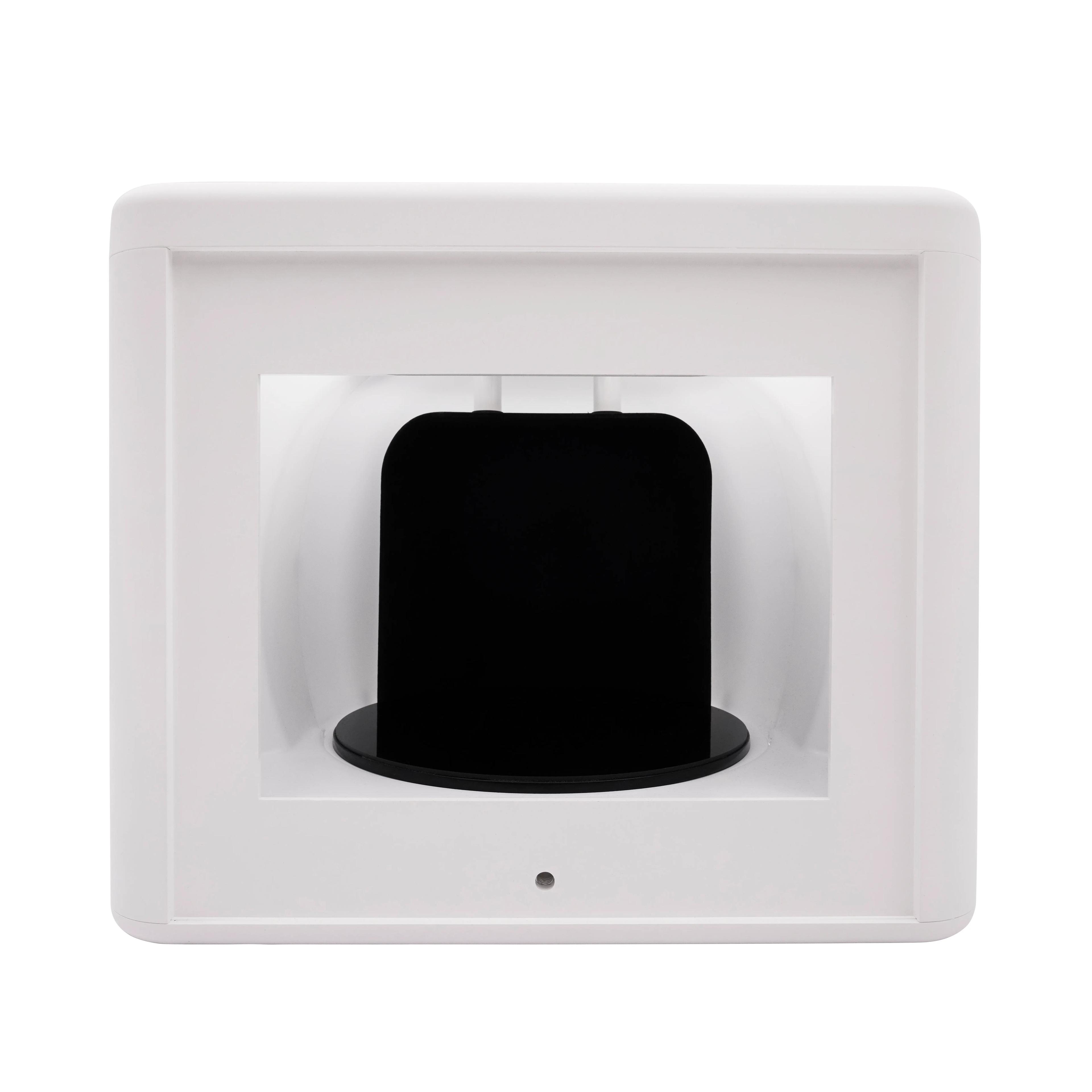 GemLightbox Eclipse לצילום תכשיטים על רקע שחור
