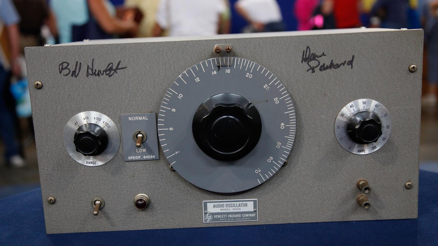 Appraisal: Hewlett-Packard Signed Model 200D Oscillator – WABE