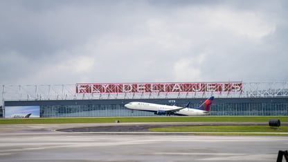 Delta jet taking off.
