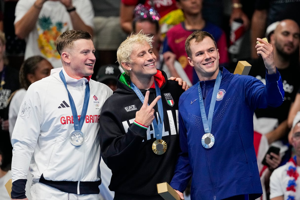 UGA and Georgia Tech graduate Nic Fink tied for the silver medal in the 100-meter breaststroke at the Olympics on Sunday.