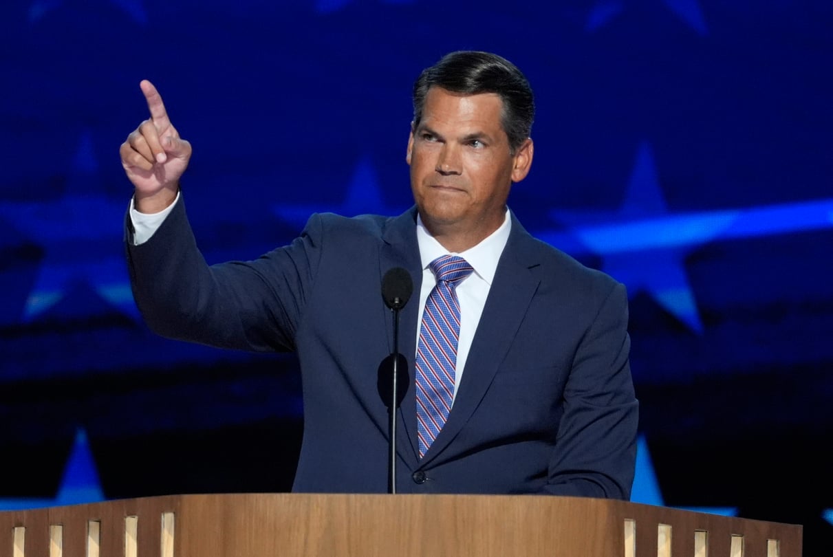 Georgia’s former Lt. Gov. Geoff Duncan called on his fellow conservatives to cast aside Donald Trump at the DNC on Wednesday.