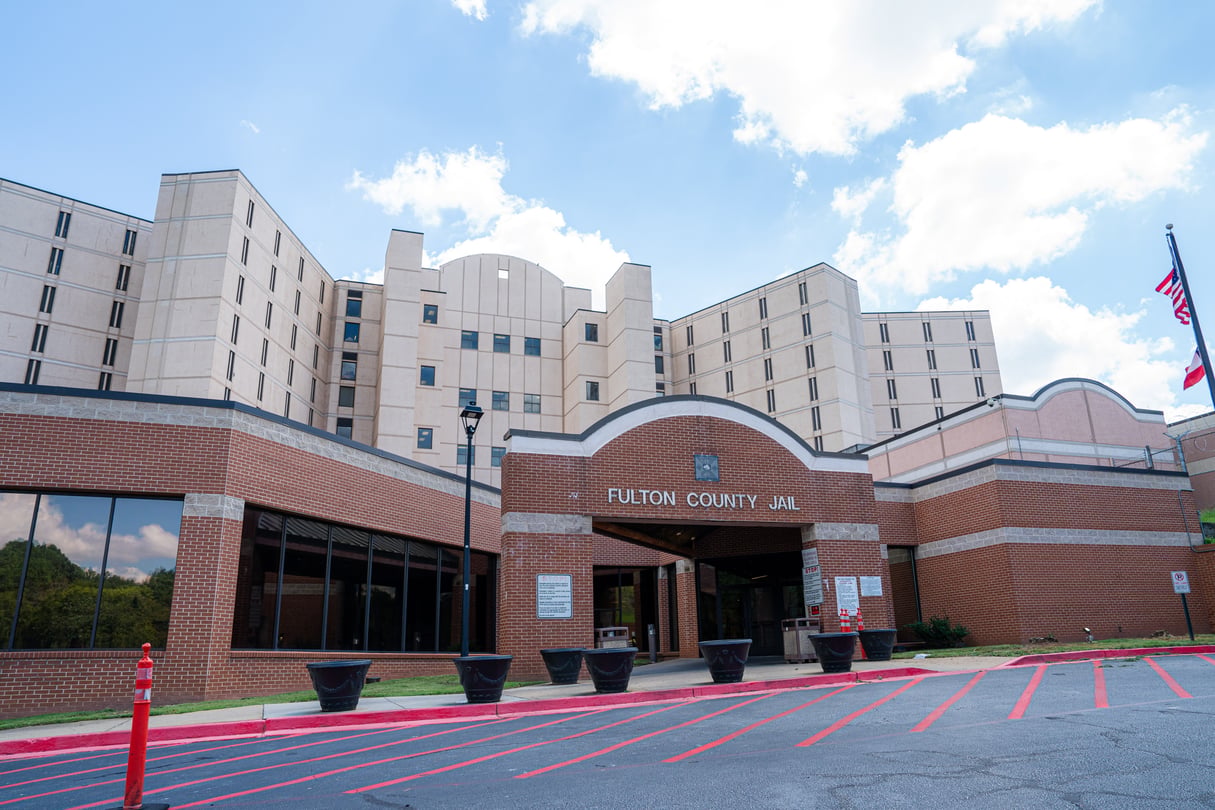 An exterior photo of the Fulton County Jail. (Matthew Pearson/WABE)