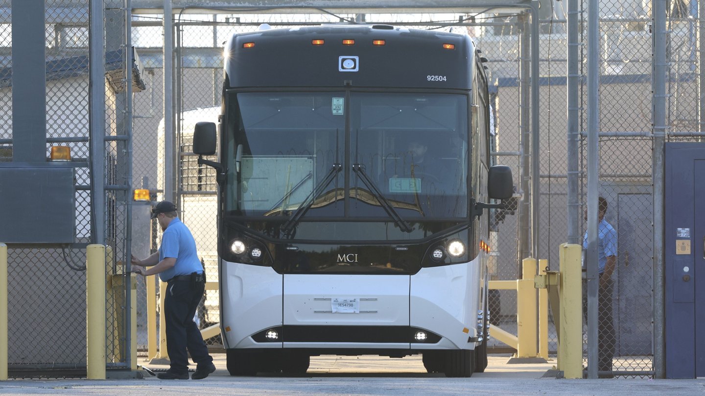 500 people on hunger strike at Georgia immigration detention center