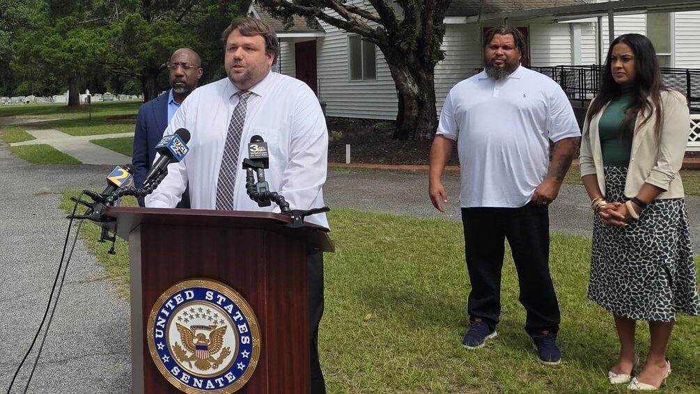 Warnock calls for Georgia data center moratorium