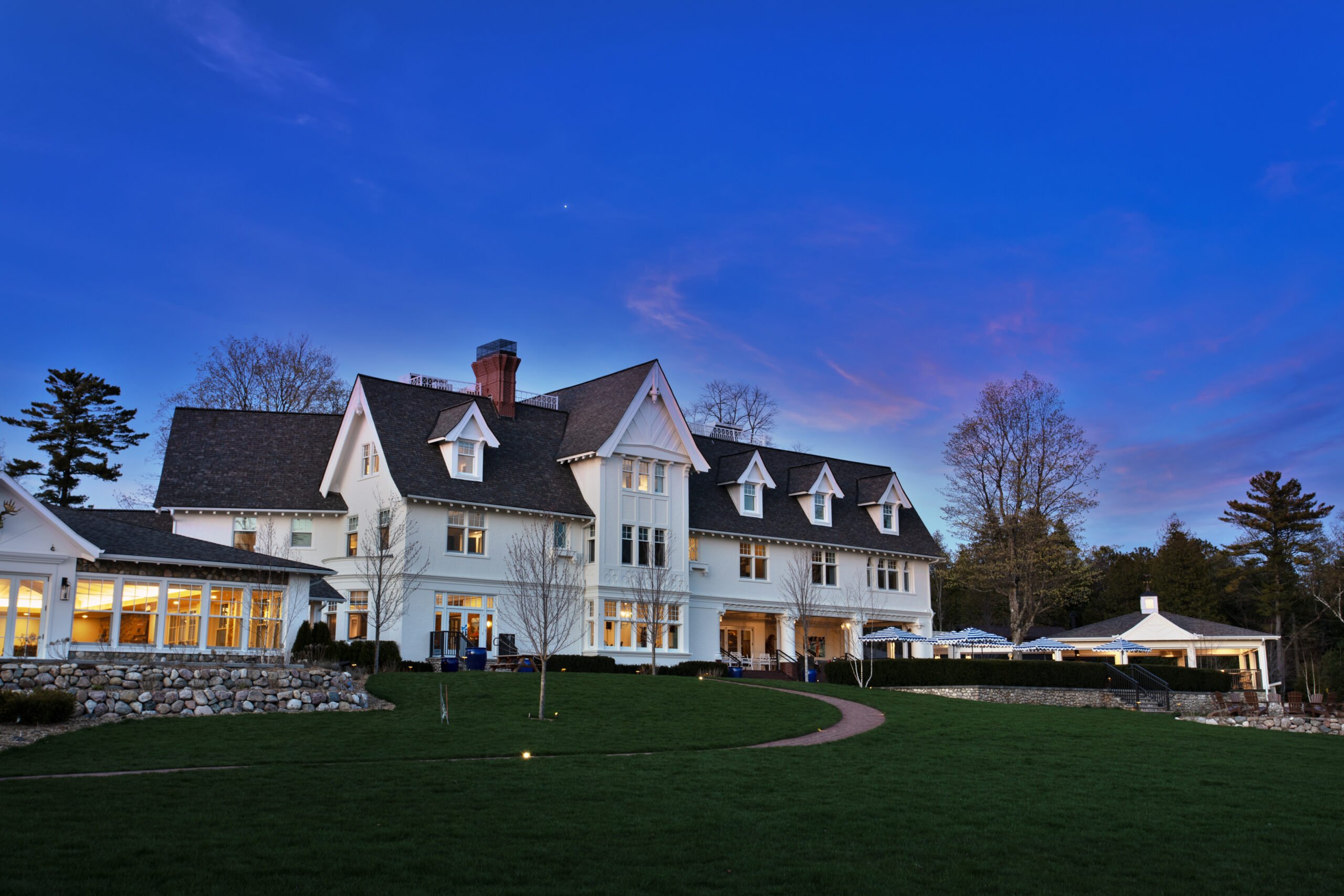 The Inn at Stonecliffe - Experience Timeless Luxury at The Inn at Stonecliffe on Mackinac Island’s Car-Free Western Bluff