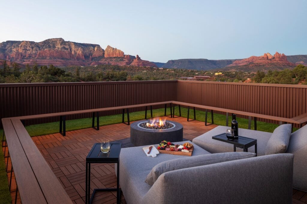 Ambiente Sedona – Glass-Walled Luxury That Disappears Into the Red Rocks