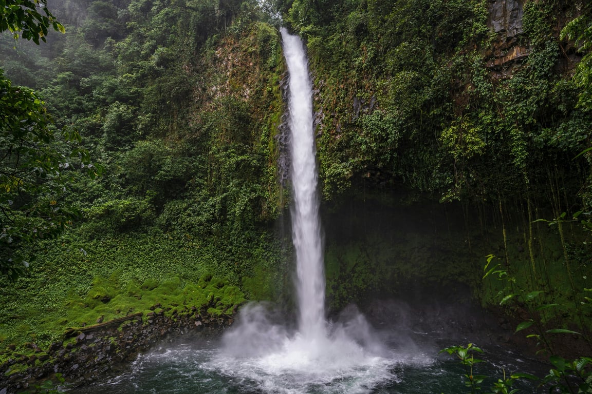 Where to Visit + Stay in Costa Rica | Santa-Teresa | Hotel-Nantipa | La-Fortuna | Nayara-Tented-Camp | Central-Highlands-Costa-Rica | Finca-Rosa-Blanca | Uvita | Kura-Boutique-Hotel | Tamarindo | Cala-Luna | Tenorio-Volcano-Park | Rio-Celeste-Hideaway