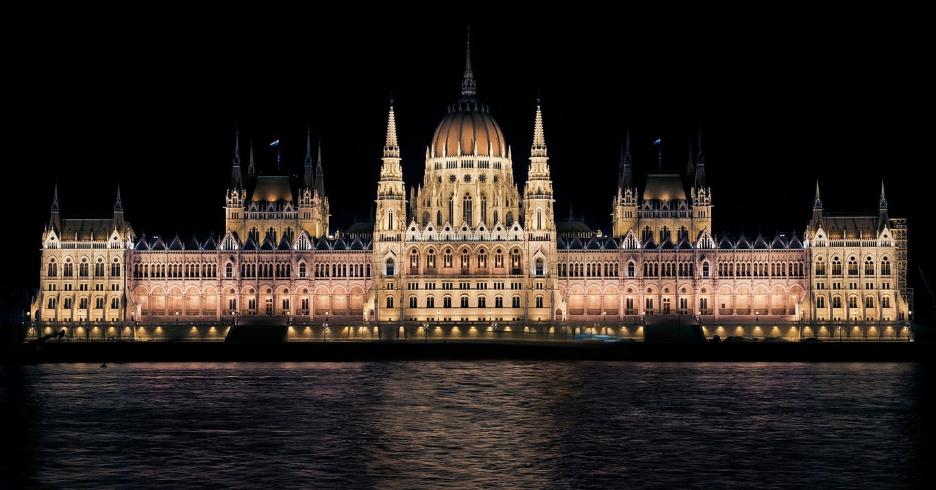 Budapest | Budapest Destination Guide | Hotel-Collect | Kozmo-Hotel-Suites-Spa | Stand-25 | Lui restaurant | Marlou restaurant | Seven-Cocktail-Bar | Veli-Bej-Bath | Hungarian-State-Opera-House | Robert-Capa-Contemporary-Photography-Center | District-XI