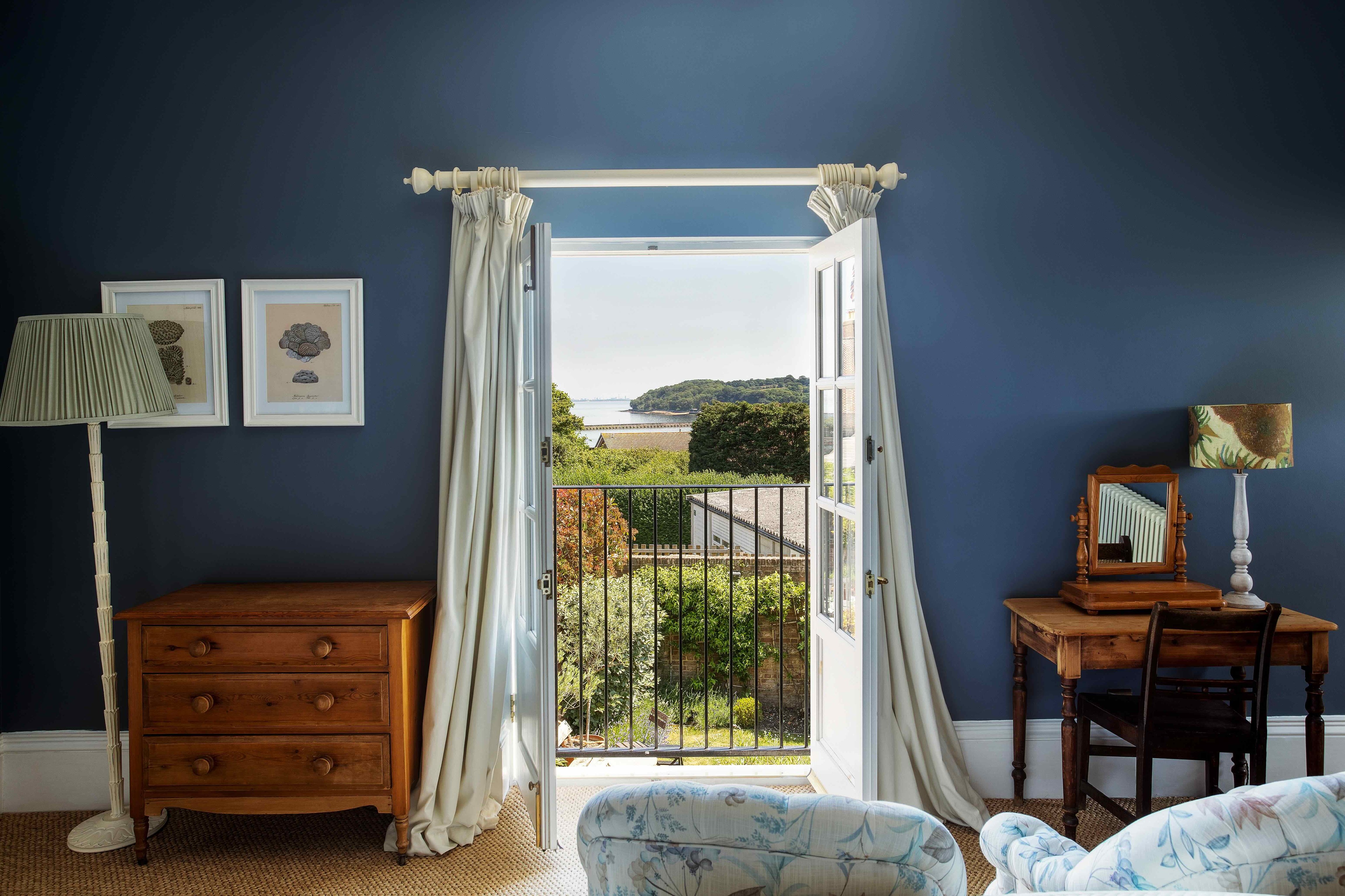 Foresters Hall – Foresters Hall—A Chic, Art-Filled Isle of Wight Escape