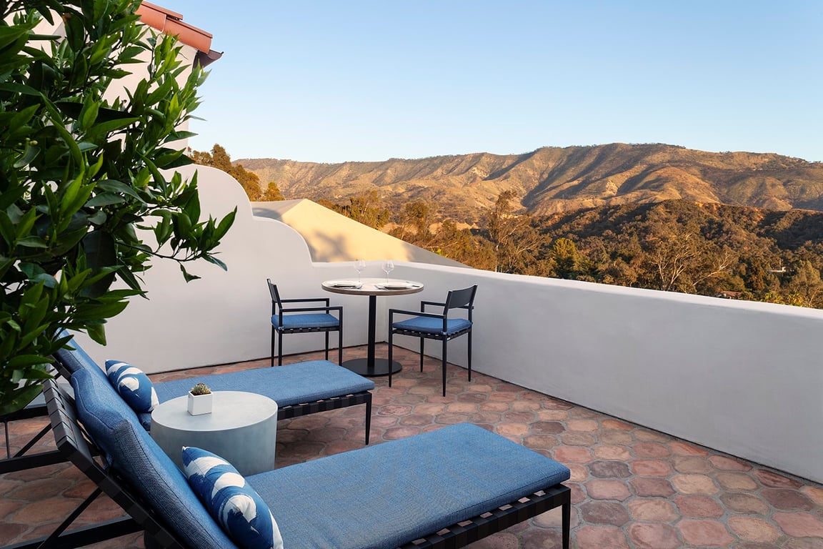 This Acclaimed Resort Captures the True Spirit of Ojai | Ojai Valley Ranch Inn Resort &amp; Spa | Ojai Valley Inn Resort | Gaszton_OVI_IP_0019 | OVI_Wallace Neff Heritage Bar_Pixie Margarita-85