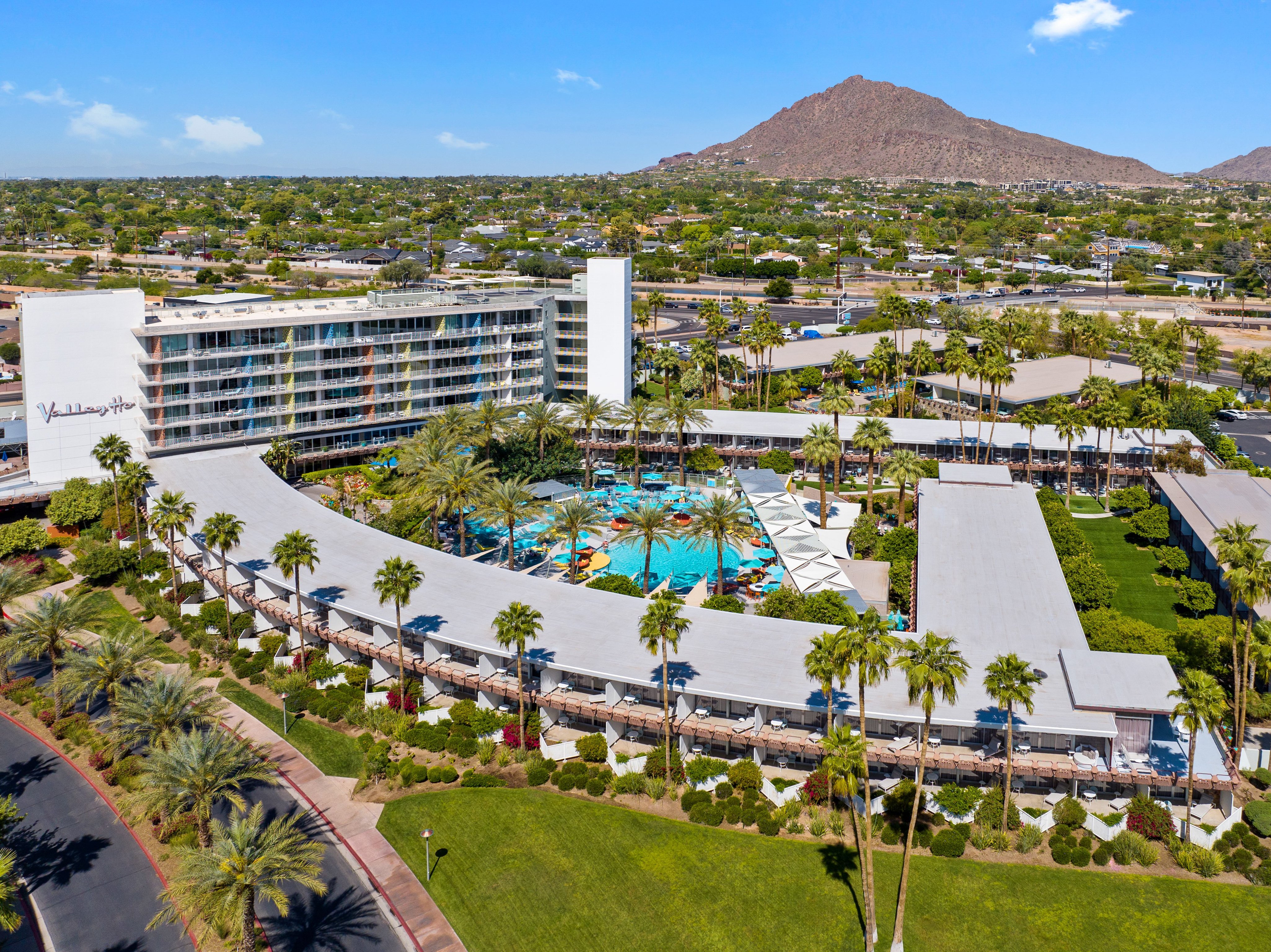 Hotel Valley Ho - This Old Town Scottsdale Hotspot Is a Mid-Century Modern Gem