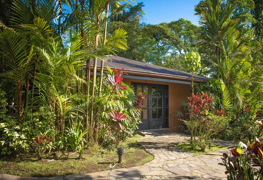 Rio Celeste Hideaway aerial | Rio Celeste Hideaway jungalow | Rio Celeste Hideaway Llanos de Cortes | Rio Celeste Hideaway Blue Moon Swim-up Bar | Rio Celeste Hideaway Blue Moon Swim-up Bar Aerial | Rio Celeste Hideaway Room
