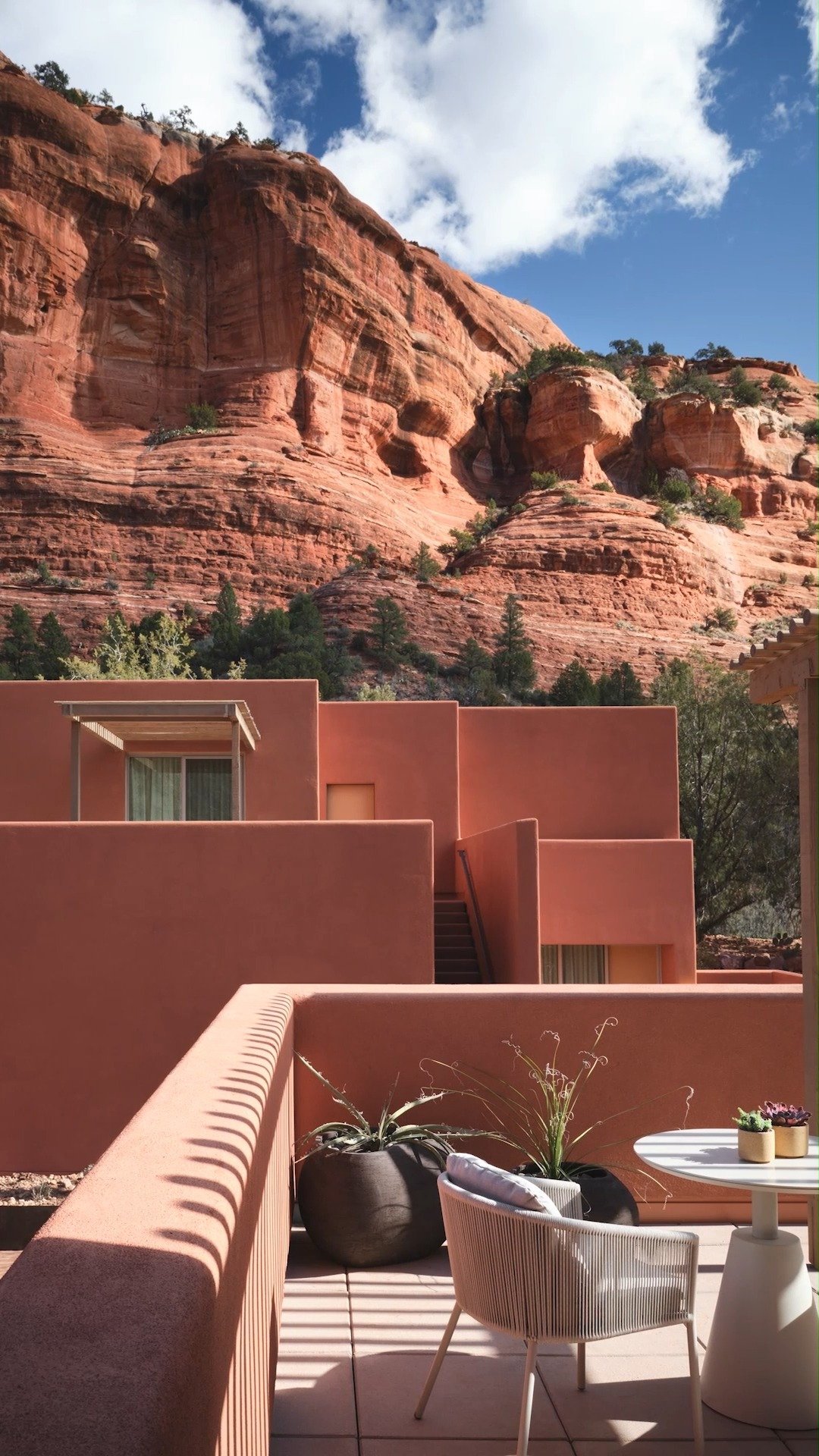 Hotels Above Par image