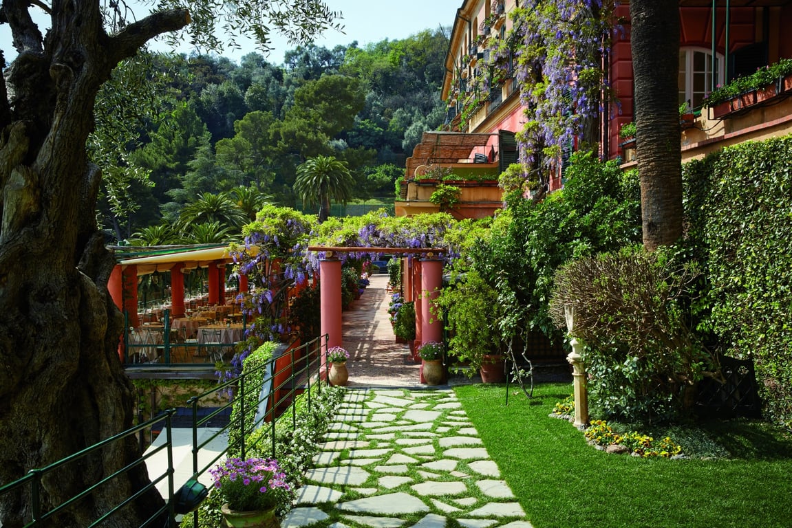 Belmond Portofino exterior | Belmond Portofino | Belmond Portofino restaurant | Belmond Portofino room | Parfums Christian Dior Spa at Hotel Splendido in portofino, Italy - Photo ©Kristen Pelou | Belmond Splendido pool