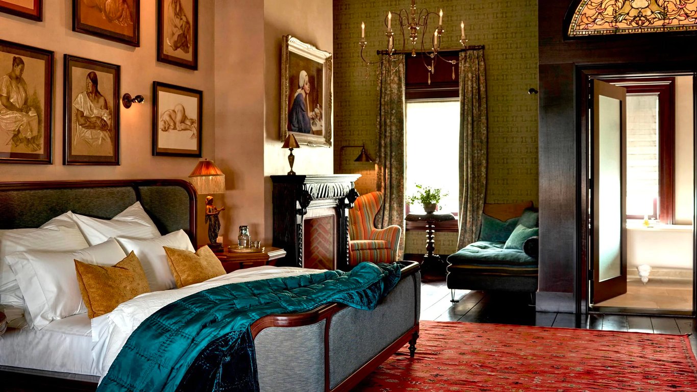 These 7 Gemstone-Hued Hotels Emulate Jewel Box Designq | Graduate-Hotel-Nashville | La-Reserve-Paris-Hotel-and-Spa | The-Ramble-Hotel | J.K.-Place-Roma | Faena Hotel | The-Chloe