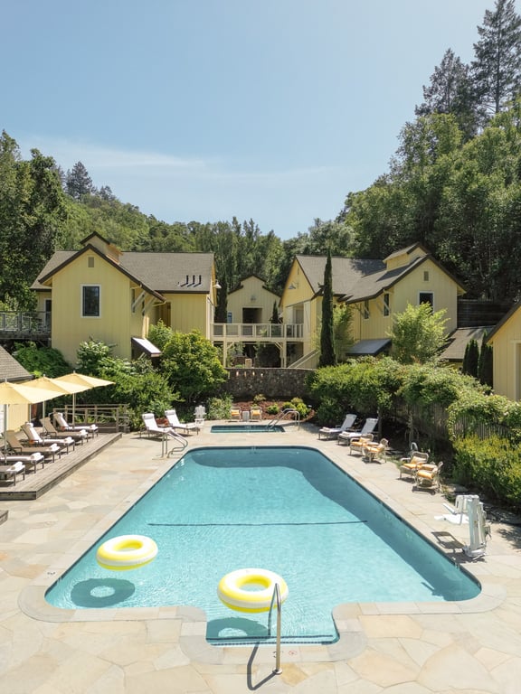 Farmhouse Inn