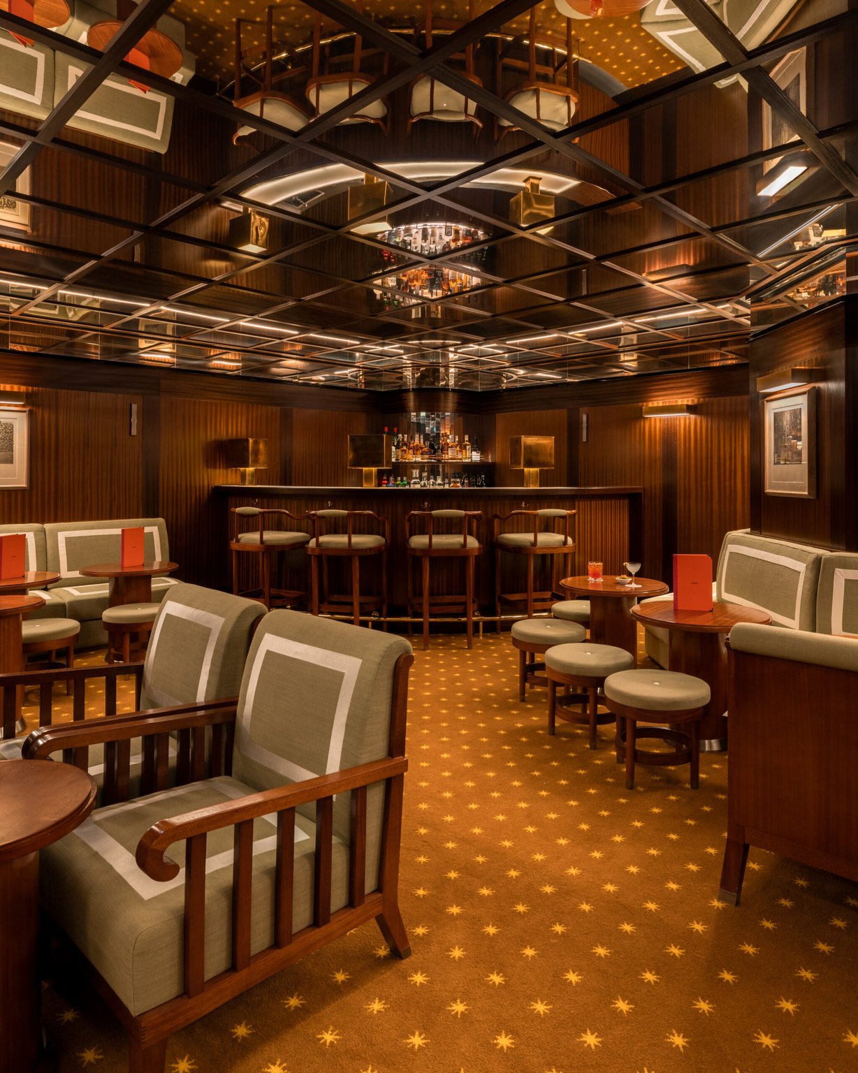 Hôtel des Grands Voyageurs exterior | Hôtel des Grands Voyageurs lobby | Hôtel des Grands Voyageurs bedroom suite | Hôtel des Grands Voyageurs suite | Hôtel des Grands Voyageurs bar | Hôtel des Grands Voyageurs gym | This Parisian Boutique Hotel Was Inspired By the Golden Age of Travel