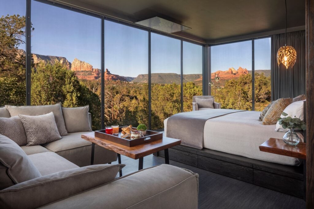 Ambiente Sedona – Glass-Walled Luxury That Disappears Into the Red Rocks