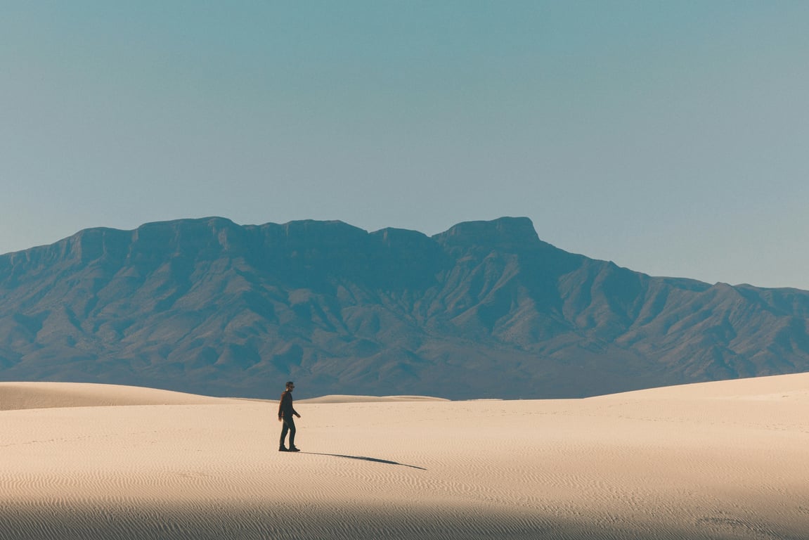 White Sands National Park Travel Guide | Hotel-Encanto-de-Las-Cruces-Credit_-Maria-Ponomaryova | Stanton-House | Mad-Jacks-Mountaintop-Barbecue | Our-Country-Kitchen | Picacho-Peak-Brewing-Company | Lake-Lucero | Interdune-Boardwalk | Playa-Trail | Alkali Flat Trail