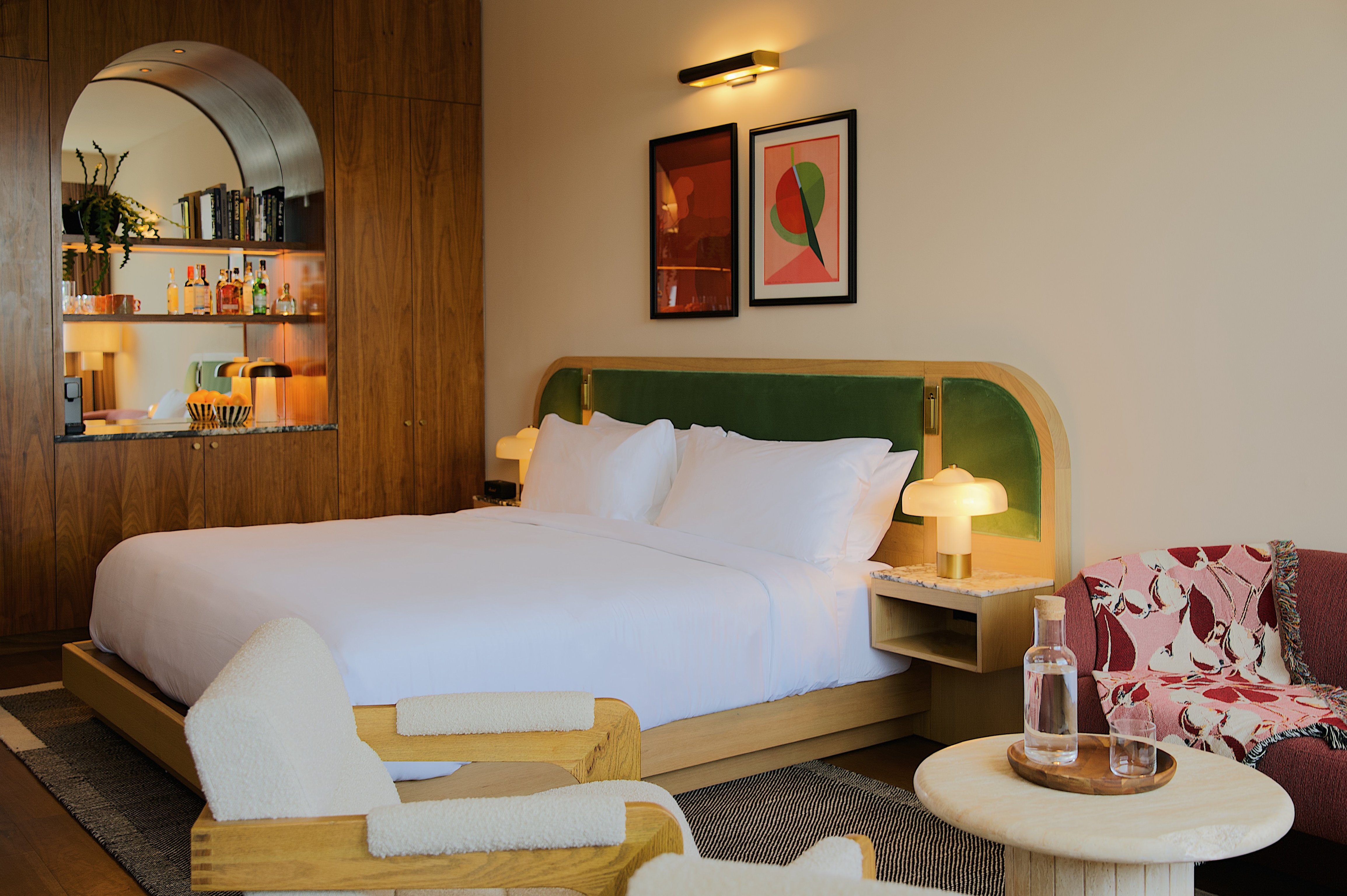 A Guest Room at Municipal grand