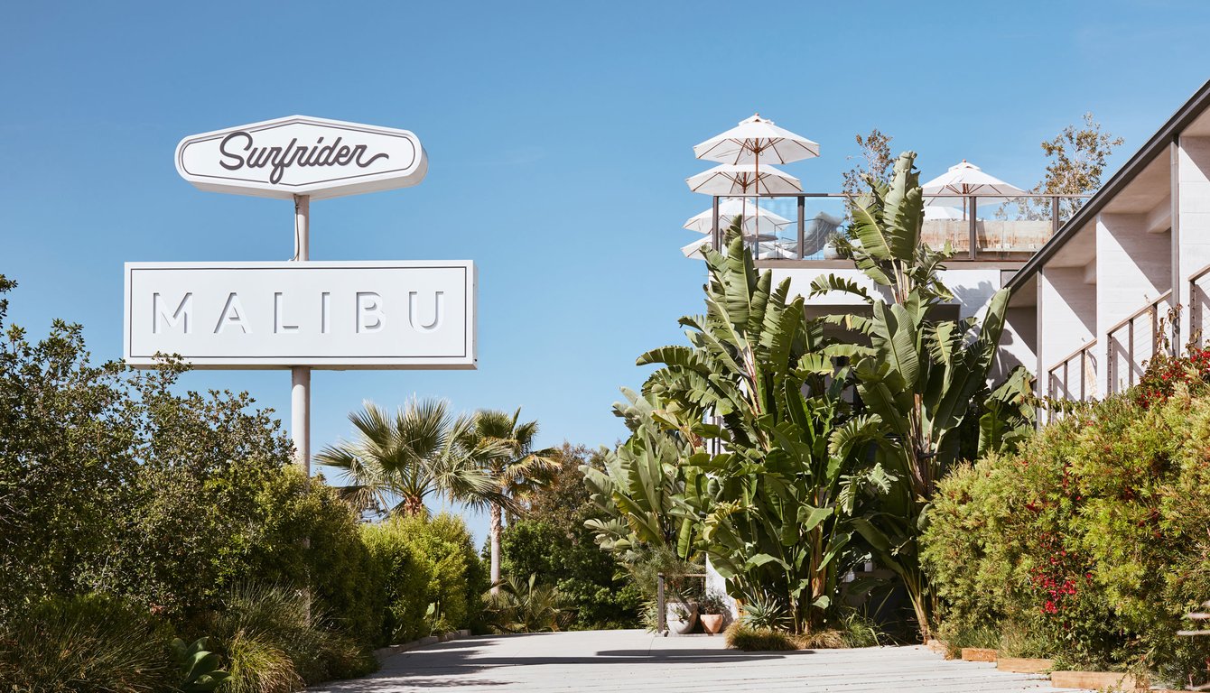 The Surfrider Malibu Brings Effortlessly Chic Beach House Vibes to an Iconic Stretch of the Pacific Coast Highway | The Surfrider Malibu entrance | The Surfrider Malibu bedroom | The Surfrider Malibu terrace | The Surfrider Malibu hammock | The Surfrider Malibu outdoor
