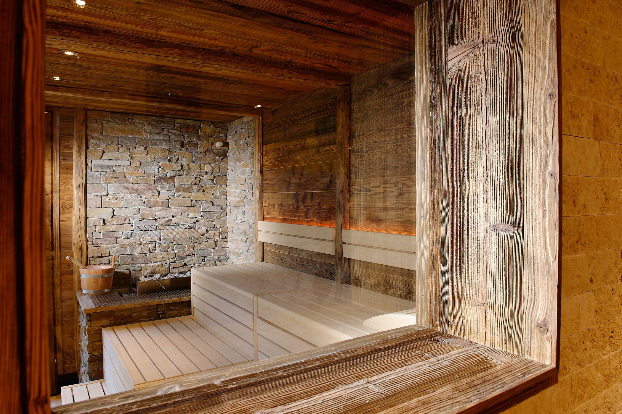 Hotel Aspen – Rustic Luxury Meets Alpine Adventure at Hotel Aspen in Grindelwald