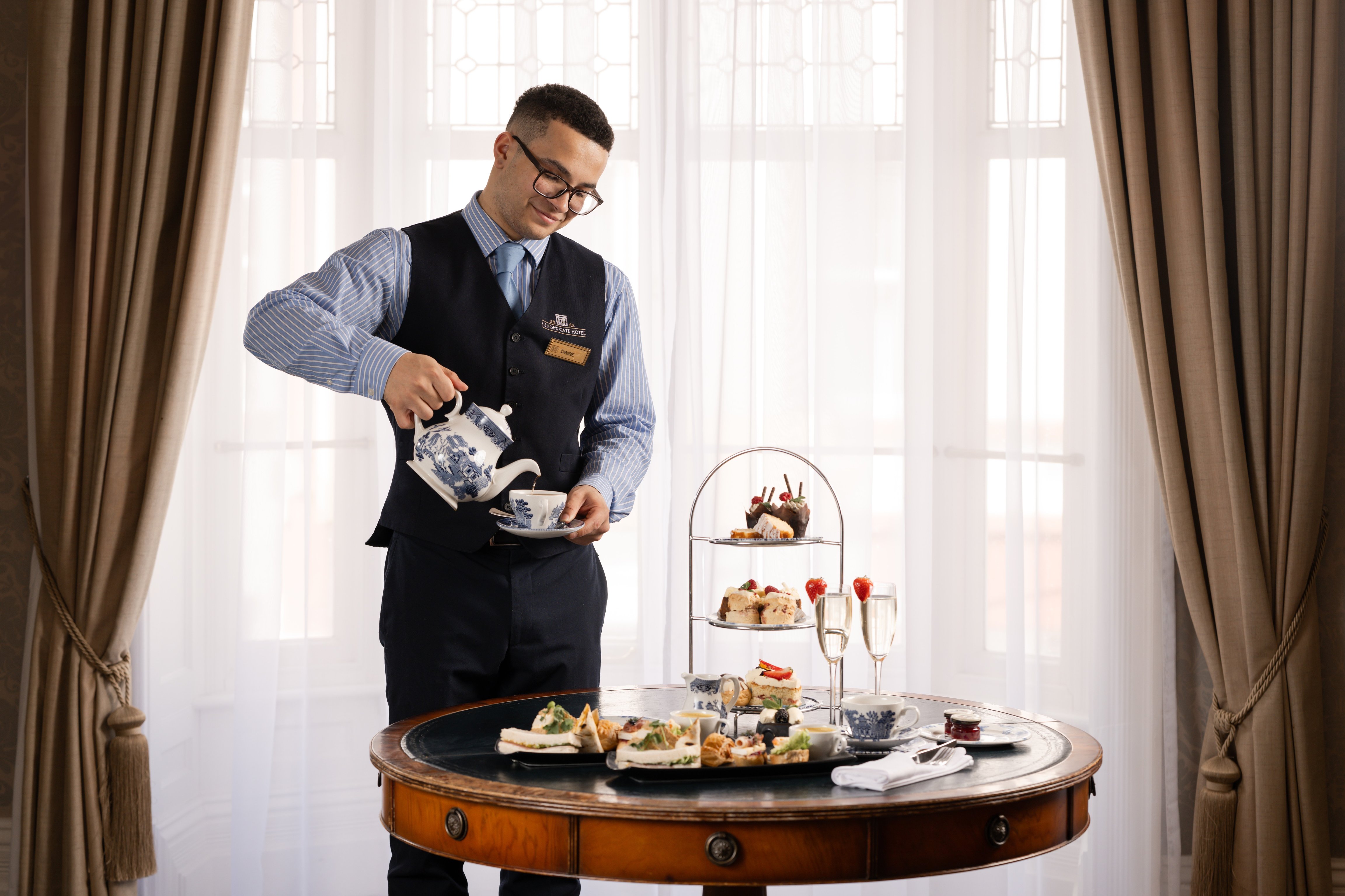 Bishop’s Gate Hotel – Bishop’s Gate Is an Edwardian Gem in the Historic Irish City of Derry