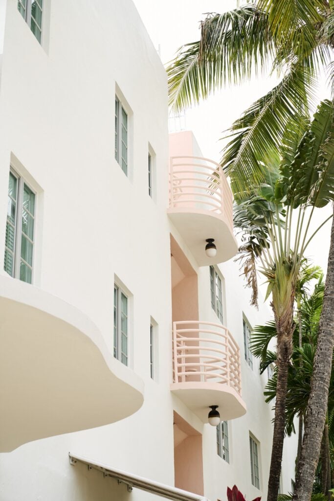Kimpton Surfcomber Hotel – Miami Beach’s Kimpton Surfcomber Hotel Offers a Respite from the Rallying