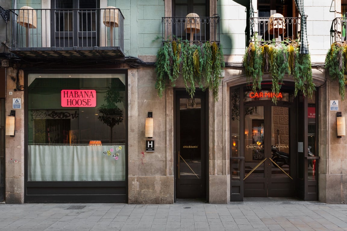 You Won’t Believe Where This Scottish, Cuban, and Punk-Inspired Hotel Is Located | chic&basic Habana Hoose exterior | chic&basic Habana Hoose green hallway | chic&basic Habana Hoose lobby | chic&basic Habana Hoose bedroom | chic&basic Habana Hoose restaurant | chic&basic Habana Hoose blue room