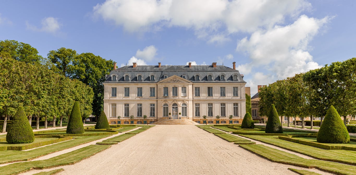 Where to Visit in June | Loire Valley, France | Newport, Rhode Island | The Chanler at Cliff Walk | Las Qolqas | Machu Picchu, Peru | Mayfair Townhouse | London, United Kingdom | Solvang, CA | The Winston | London | Mayfair-Townhouse | Montauk | Louire-Valley | New-Delhi | Leela-Palace-New-Delhi | Amsterdam | Hotel-De-LEurope