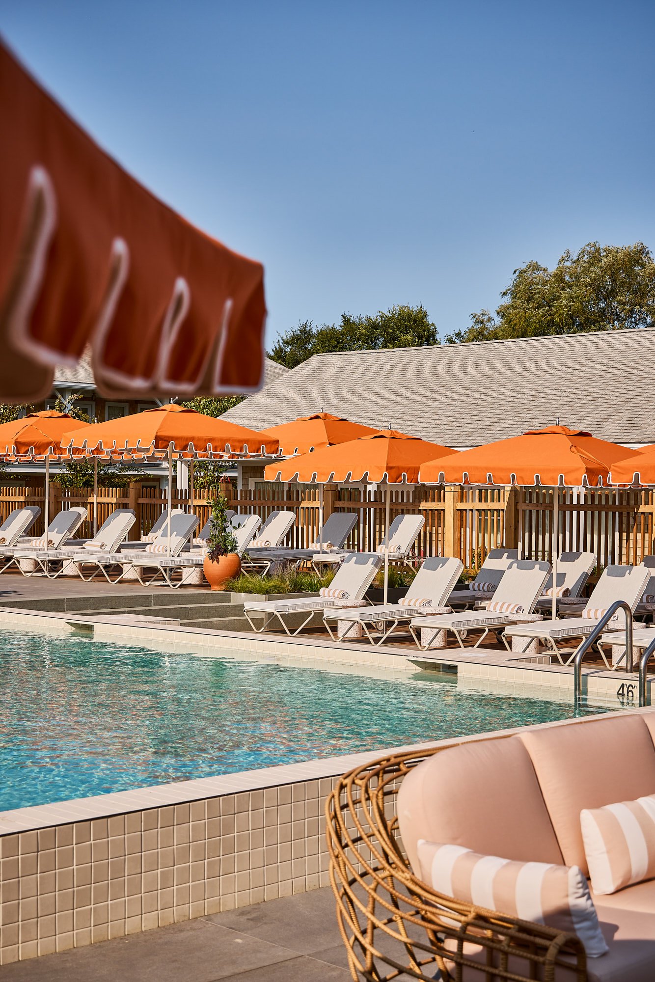 The Beachside Hotel – Nantucket’s Beachside Hotel Finds Style in 1970s Nostalgia