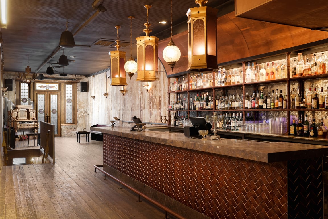 The Best Bars in Austin, Texas | Garage Austin | Estelle's Austin | Higher Ground bar Austin | Howards-Bar Austin | Marlow Austin | Midnight-Cowboy Austin | The-Quill-Room Austin | The-Roosevelt-Room Austin | Trona Austin bar | The Roosevelt Room Austin bar
