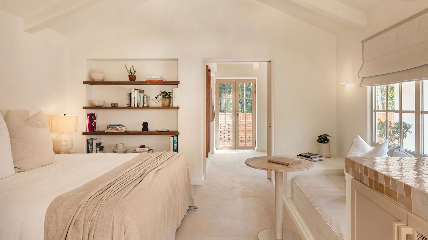  Hotel Fermata—Surf’s Up at Costa Rica’s Coolest New Design Hotel 