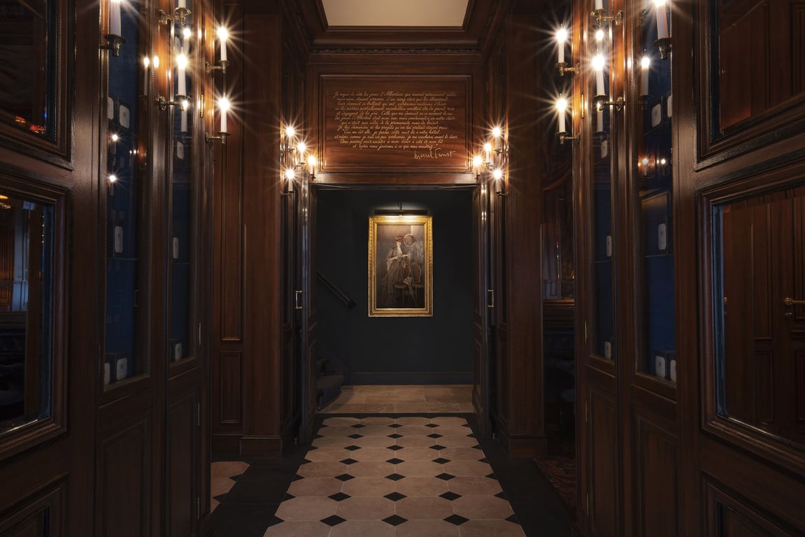 This Hotel in Paris’ Haut Marais Neighborhood Is Dressed in Parisian Glamour | Maison Proust restaurant | Maison Proust green bedroom | Maison Proust bedroom suite