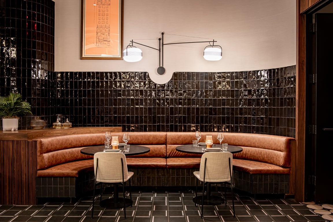 Swap Street Food for Modern American Fare at This Contemporary Restaurant in Midtown’s Times Square | The Alderman entrance by Nicholas Lee Ruiz | The Alderman bar seating by Nicholas Lee Ruiz | The Alderman bar cocktails by Nicholas Lee Ruiz | The Alderman dinner menu by Nicholas Lee Ruiz | The Alderman burger dinner by Nicholas Lee Ruiz
