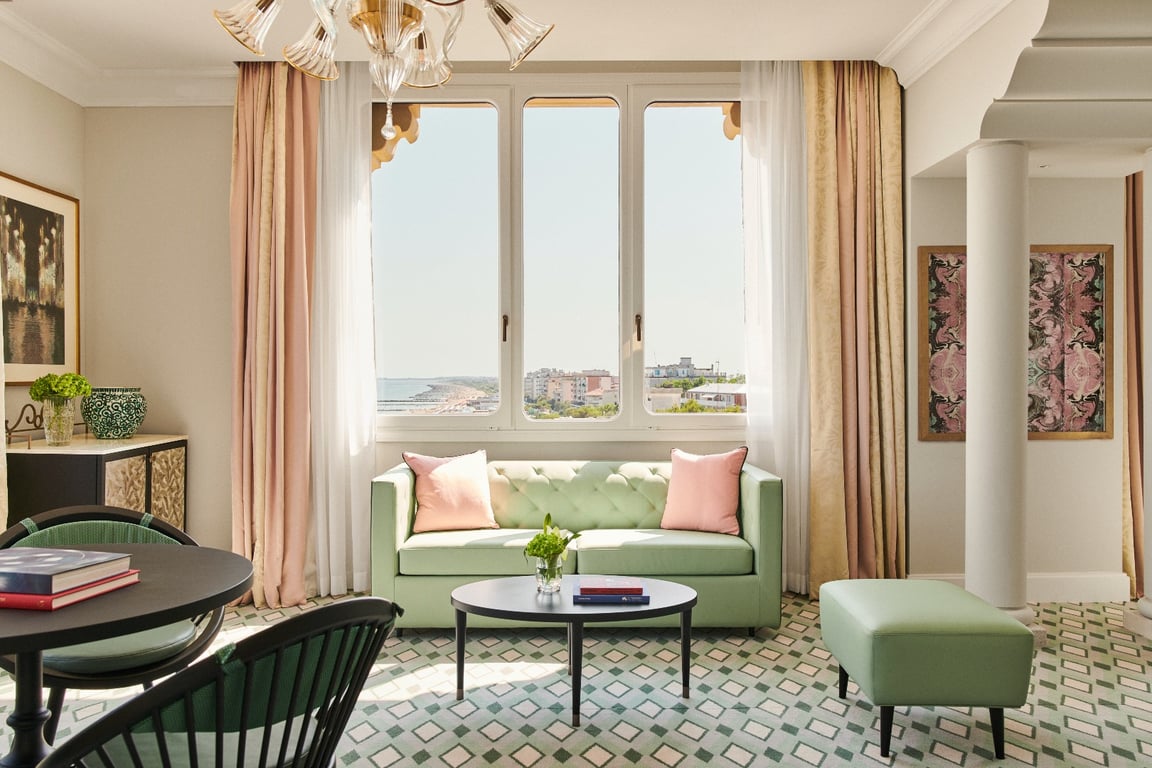 Hotel Excelsior at Venice Lido Resort suite seating