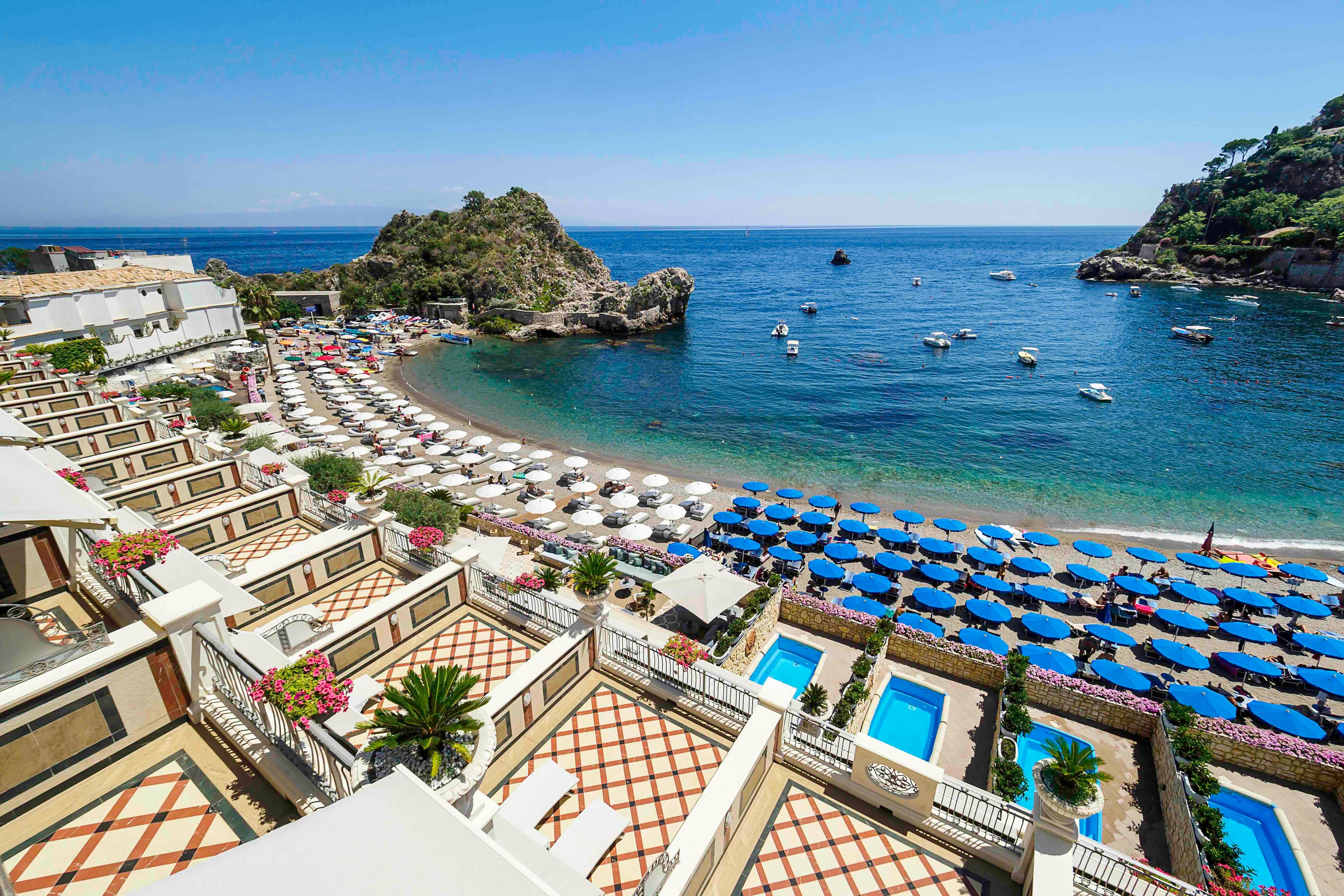 Mazzarò Sea Palace – Every Room at Mazzarò Sea Palace Has a Terrace With Views of the Sparkling Bay