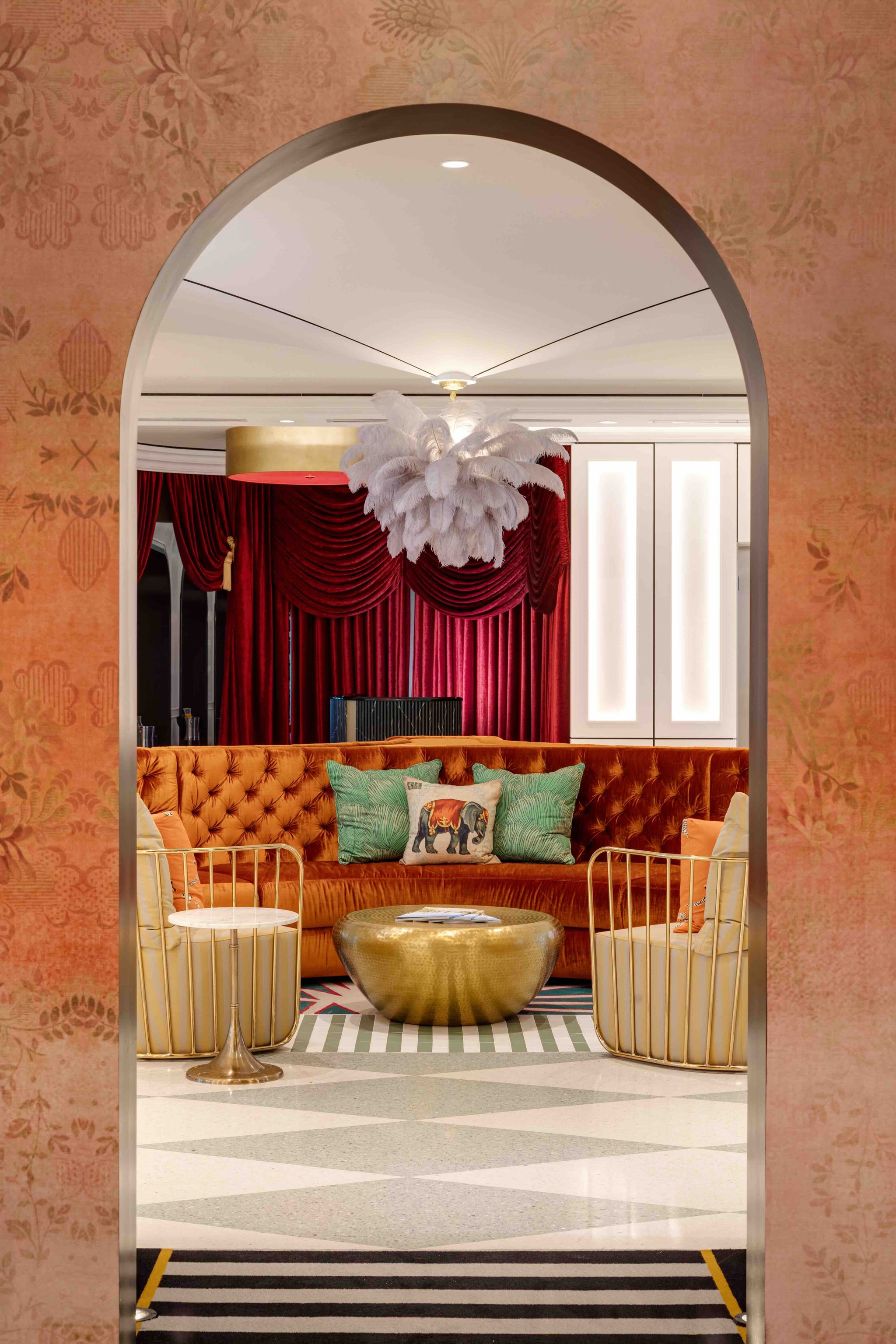 Cirque St. Armands – Cirque St. Armands Beachside Isn’t Your Typical Florida Beach Tower Hotel
