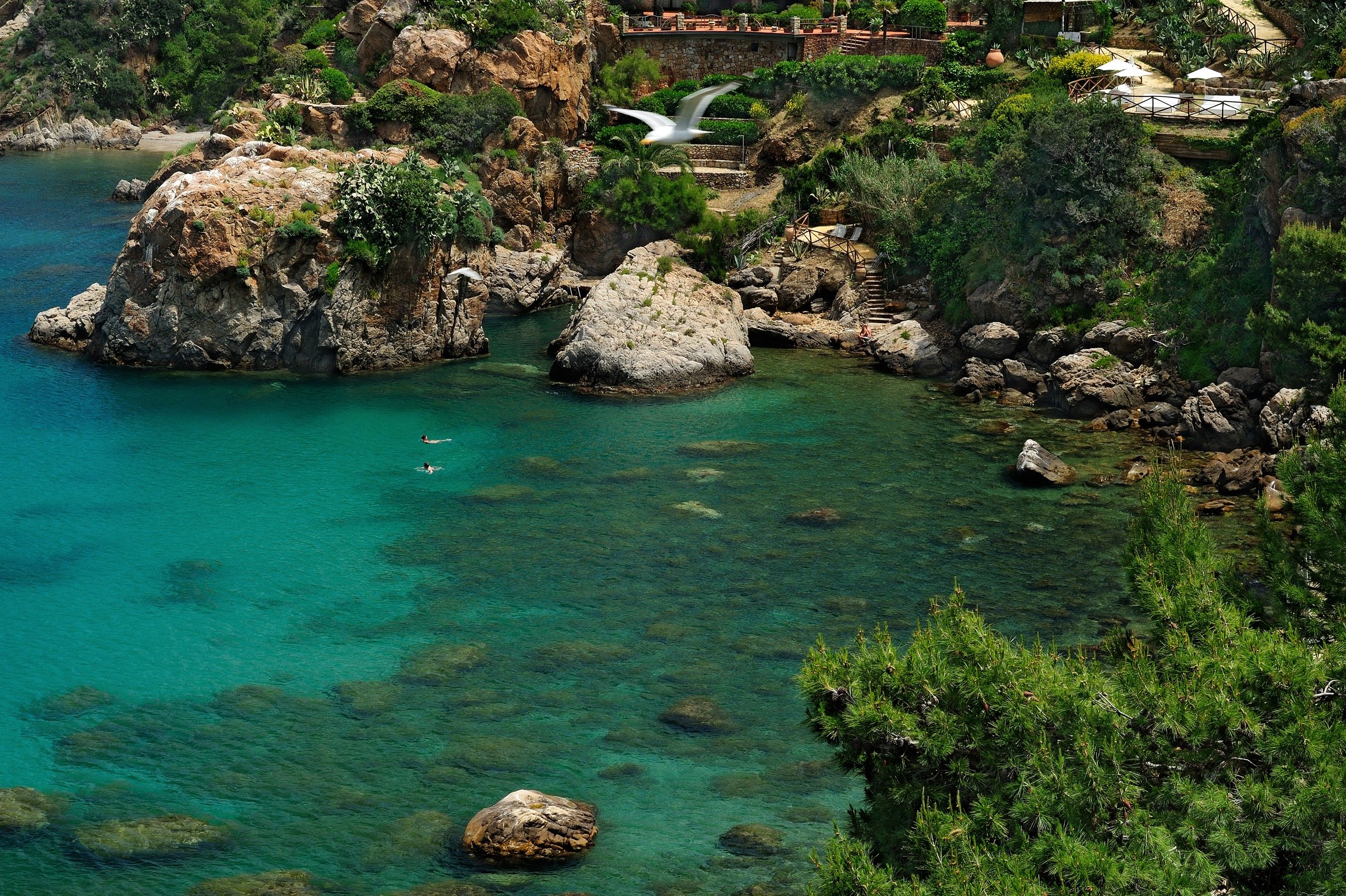 Le Calette – Sicilian Hospitality, Sweeping Sea View, and a Gastronomic Restaurant Make This Family-Run Respite Our Favorite Hotel in Cefalú
