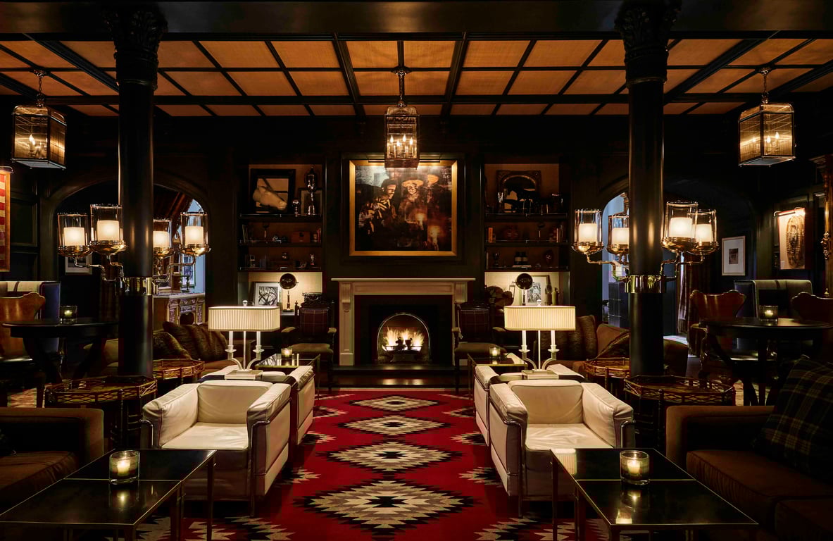 Interior design and library lounge at Hotel Jerome, Auberge Resorts