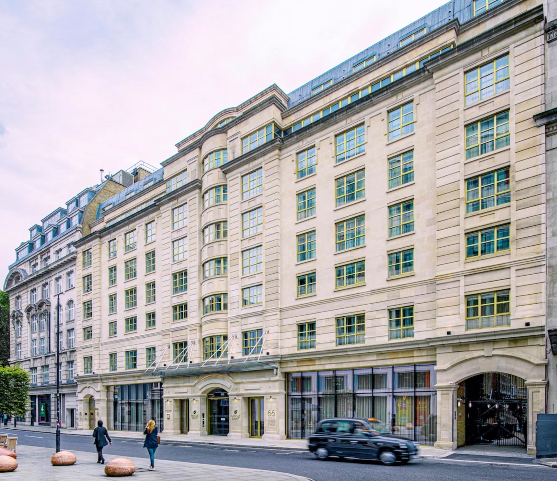 The Middle Eight Hotel is Located In London’s Popular Covent Garden | The Middle Eight hotel exterior | The Middle Eight hotel decor | The Middle Eight hotel suite | The Middle Eight jazz club | The Middle Eight lobby